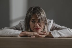 Zwischen Arbeit, Familie und Erwartungen – Wenn Funktionieren zur Daueraufgabe wird